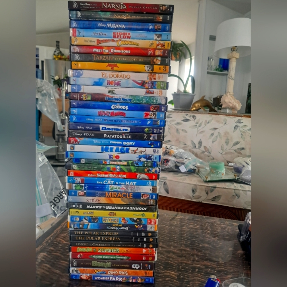 35+ Kids Movies Dvds All In Very Good Condition